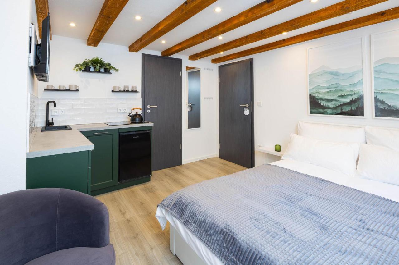 Stadtmauer - Neue Helle Direkt An Der Historischen Stadtmauer Apartment Nördlingen